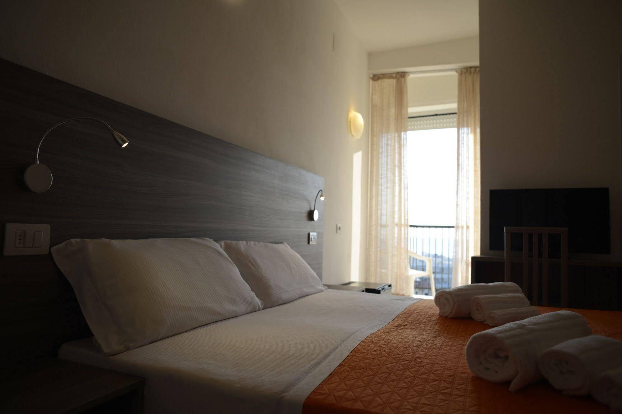 Hotel Madison Gabicce Mare Exterior photo