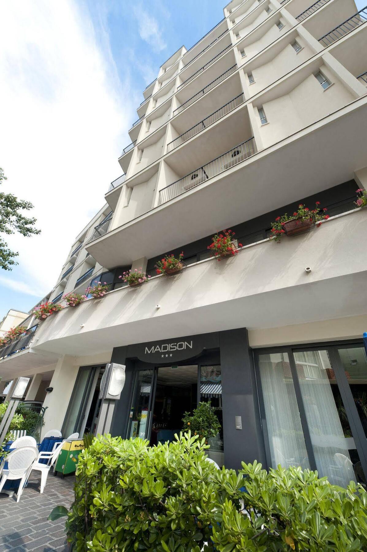 Hotel Madison Gabicce Mare Exterior photo